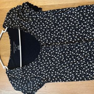 ribbed ends and sleeves, soft lightweight floral